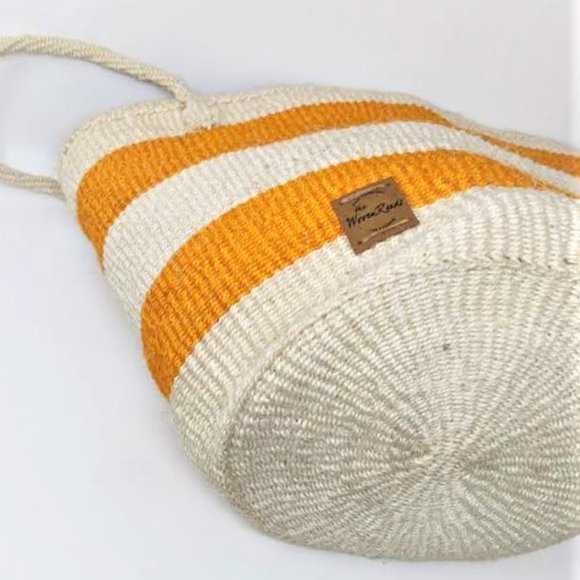 Large natural sisal weaved basket tote bag, orange & natural beige, from Kenya - Picture 6 of 6